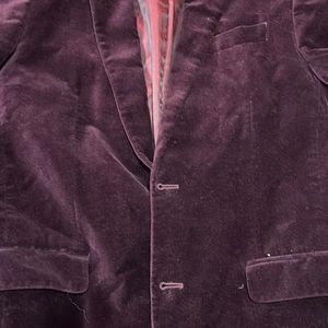 Slim fit J. Ferrar blazer. Size 38 for men. Burgundy
